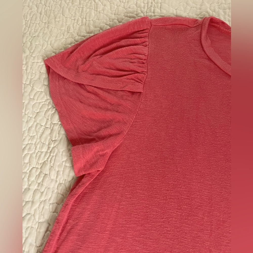 Lula Roe Tee, tulip sleeves, coral, L